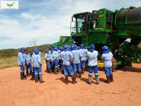 Treinamento de Operação e Manutenção de Colhedora de Cana