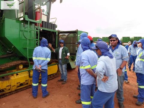 Treinamento de Operação e Manutenção de Colhedora