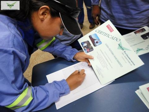 Conclusão dos treinamentos, 140 pessoas formadas 